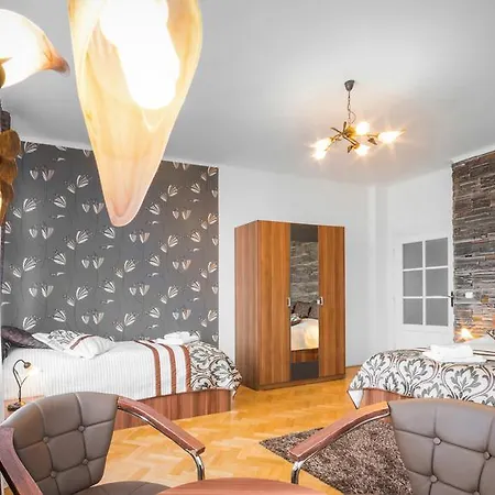 Astra 1 Apartment